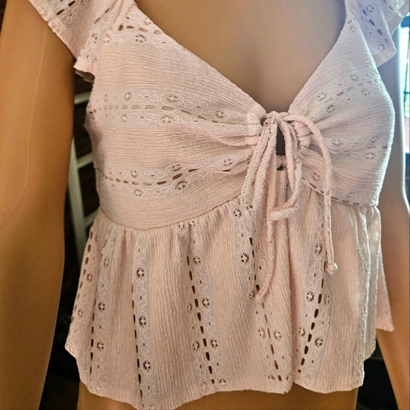 ROMANTICS SM TOP - Picture 1 of 3